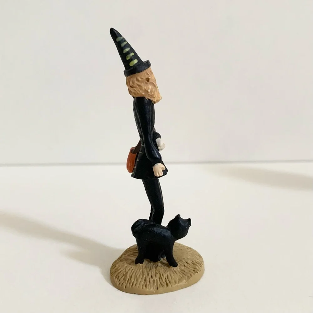 Vintage 90’s Halloween witch girl and cat figurine